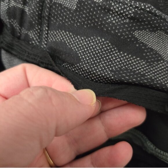 Lululemon Surge Short 6" Variegated Mesh Camo Black - Picture 9 of 10